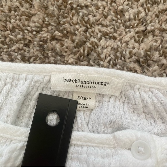BeachLunchLounge Button-up White Shirt Coverup Size Small Long Sleeve - Picture 5 of 9